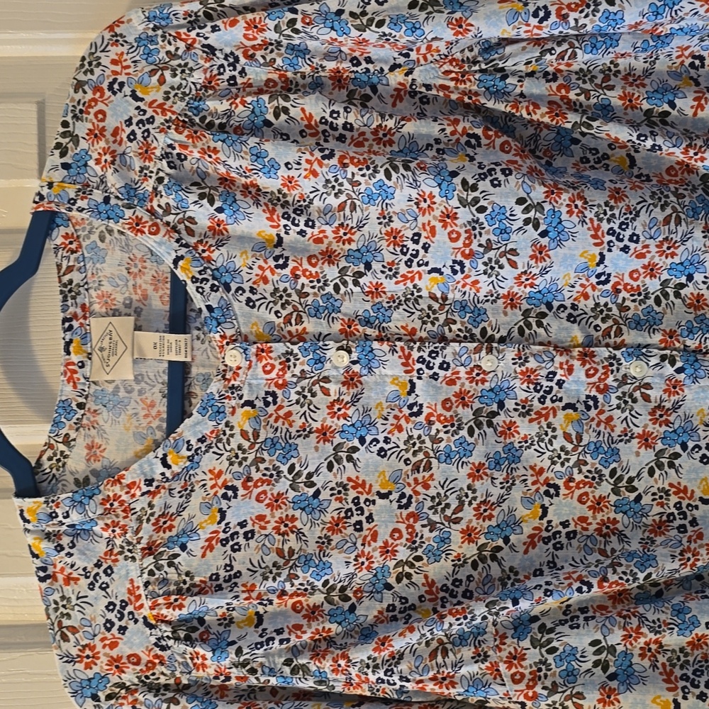 ST. JOHN'S BAY WOMENS PLUS SIZE BLUE FLORAL FRONT BUTTON TOP SIZE 0X